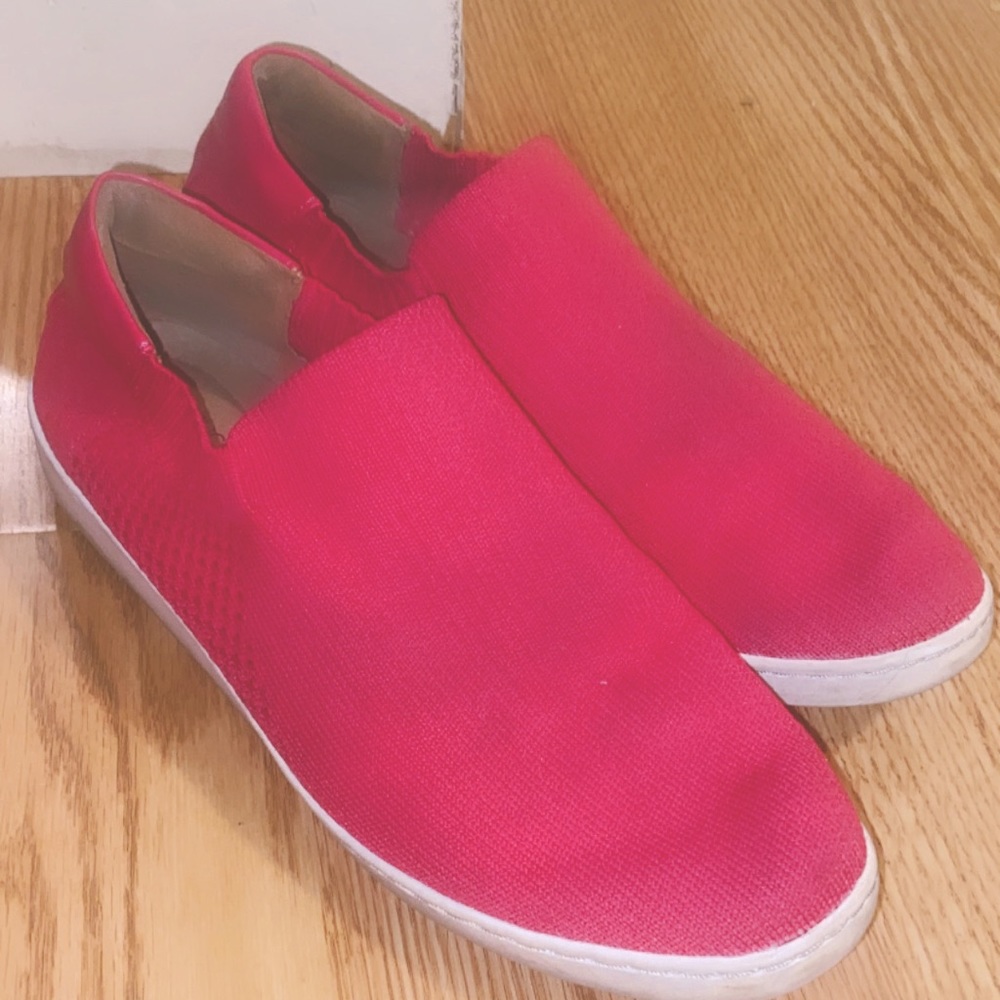 7.5 memory foam slip ons